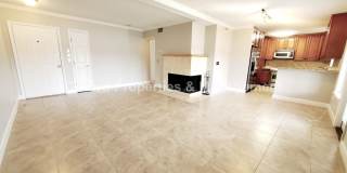 2BR/2BA Riverfront Luxury Condo Gallery 4