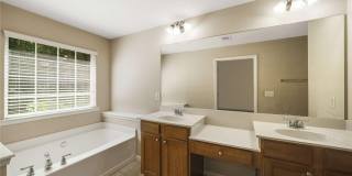 1798 Oakbrook Lane NW Gallery 20
