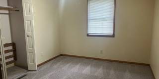 Very spacious 4 bedroom, 2 bath home in Kickapoo Schools! This will go fast! Gallery 7