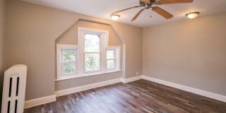 50 E TULPEHOCKEN Street Gallery 26