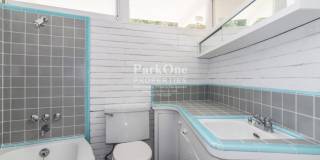 Single-level mid-century home in the heart of Orinda! Gallery 18