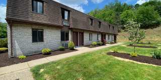 Cozy One Bedroom Apartment! Exposed Brick throughout & Laundry On-Site! Call Today! Cozy One Bedroom Apartment! Exposed Brick throughout & Laundry On-Site! Call Today! Gallery 9