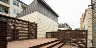 Modern 3 bed / 4 bath, 3 story townhome! Gallery 43
