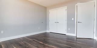 International Gallery 32