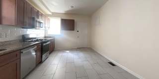 Newly Renovated 4BED 1.5BTH / Stainless Steel Appliances & Washer/Dryer Hookup! Gallery 27