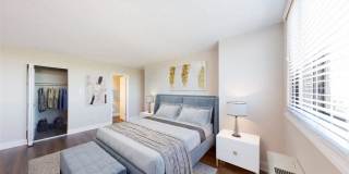 The Warwick Gallery 14