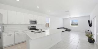 2324 NW 130th Terrace, Miami, FL 33167 - 1481 Gallery 1