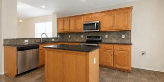 $1,950 3 Bed/2 Bath/2 Garage Ready for Move-in Home in Woodland Creek Gallery 8