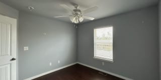 Townhouse with Garage - Minutes from Downtown Rogers Gallery 25