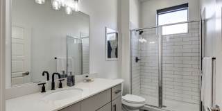 Sleek 1 Bedroom Condo walkable to all things in The Gulch Gallery 8