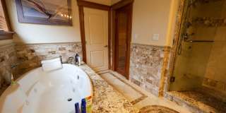 Brighton Oversized 4 Bed / 3 Bath – 2,800 SF – In-Unit Laundry – 6/1 Gallery 24