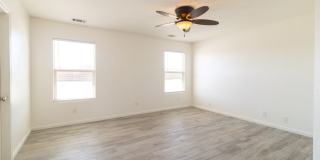 Beautiful 3 Bedroom, 2 Bath Apple Valley Home! Gallery 10