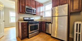 2112 W Ainslie Gallery 6