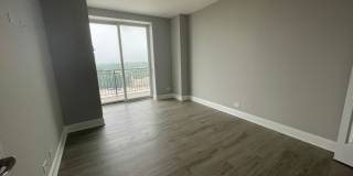 10 N Sheridan Rd. Gallery 21