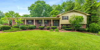 4BR/ 3BA in West Hills + TWO 2-car garages, screened patio, fenced backyard Gallery 1