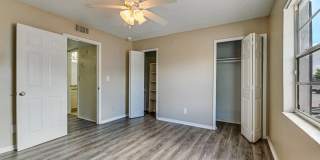 Green Oaks Apartments Gallery 11