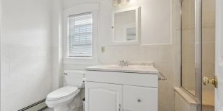 211 Pinelynn Road Gallery 10