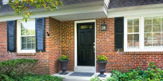 738 LAUREL LANE Gallery 1
