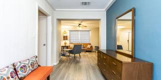 Cute midcentury modern home in central Lubbock! Gallery 16