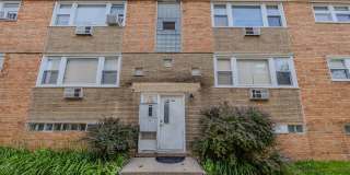 2806 E 76th Pl. Gallery 1