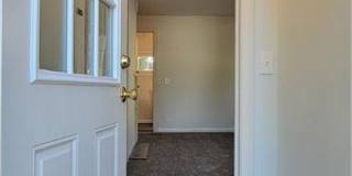 2335 Hemlock Lane N Gallery 36