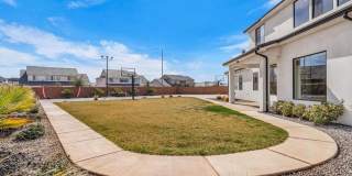 Custom 6 Bedroom Home in Great Location. Gallery 40
