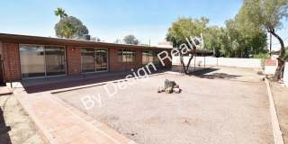 Spacious 3 Bed 2 Bath Eastside Home w/Huge Yard & Fireplace Gallery 39