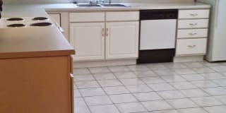 Como Lakes Apartments Gallery 7
