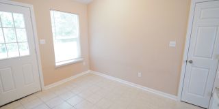 3 Bed / 2 Bath Newly Updated Home Gallery 7