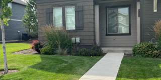 Gorgeous townhome in SW Redmond! Gallery 1