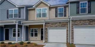 Room in 3 Bedroom Home at Revolutionary Trl Gallery 4