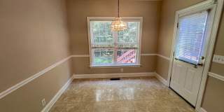 3BR 2.5BA + Bonus Executive Townhome Near MTSU, FREE Lawn Care! Gallery 12