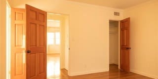 1745 N Mariposa Gallery 15