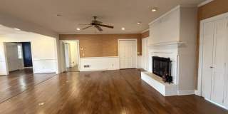 115 Adams Avenue Gallery 26