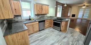 1 Bedroom / 1 Bath Apartment Located on Broadway Street Gallery 1