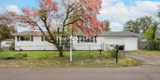 Updated Three Bedroom Home in Oregon City! Gallery 1