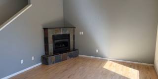***1,000 Off 1st Month rent if Lease signed by 9/1*** Light filled 3BD/3BA townhome Gallery 4