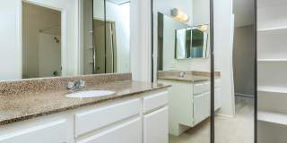 Spring Lakes Apartment Homes Gallery 32