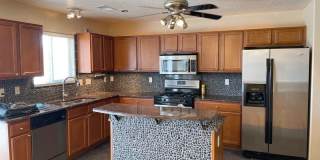 1809 Black Gold Street SE - Beautiful Home 3-Bedroom, 2.5-Bathroom! Don't Miss Out!! SHOWINGS AVAILABLE!! 1809 Black Gold Street SE - Beautiful Home 3-Bedroom, 2.5-Bathroom! Don't Miss Out!! SHOWINGS AVAILABLE!! Gallery 4