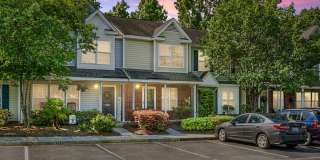 2/2.5 Goose Creek Townhome Gallery 1