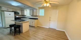 Two Bedroom Ferguson Home with Park Like Yard Gallery 7