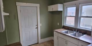 Charming 4-Bedroom Property in Prime Location Gallery 9