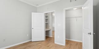 The Henry at Woodland Hills Gallery 20