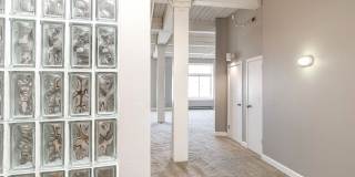 Greenhouse Gallery 18