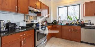 Large Sunny 4 bed with Porch Gallery 7