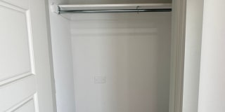 Large 3 Bed 2.5 Bath Duplex Includes Office Space (See Contact Info Below) Gallery 82