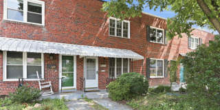 Welcome to 627 N Alfred Street, a beautifully refreshed townhome in the heart of historic Old Town Alexandria. Gallery 1