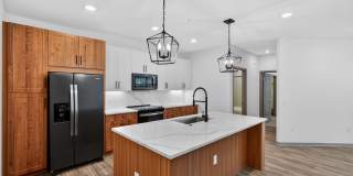 Refinery at Pointe17 Gallery 26