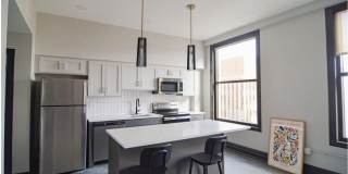 The Carrara on Farnam Gallery 1