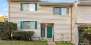 912 Brookside Pl Gallery 1